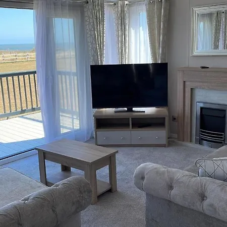 Stunning Caravan With Full Sea Views At Broadland Sands In Suffolk Ref 20236Bs Hopton on Sea Exterior photo