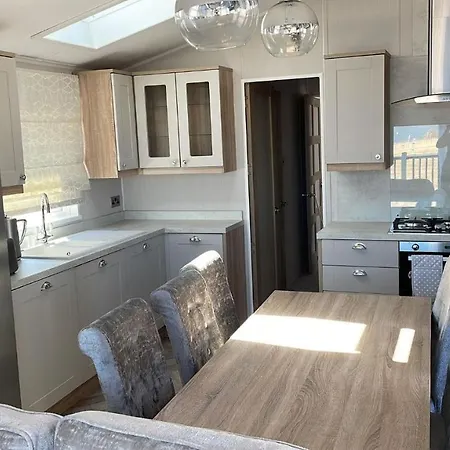 Stunning Caravan With Full Sea Views At Broadland Sands In Suffolk Ref 20236Bs Hopton on Sea Exterior photo