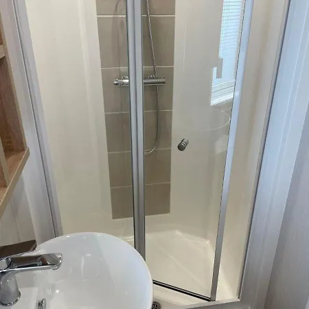 Stunning Caravan With Full Sea Views At Broadland Sands In Suffolk Ref 20236Bs Hopton on Sea Exterior photo