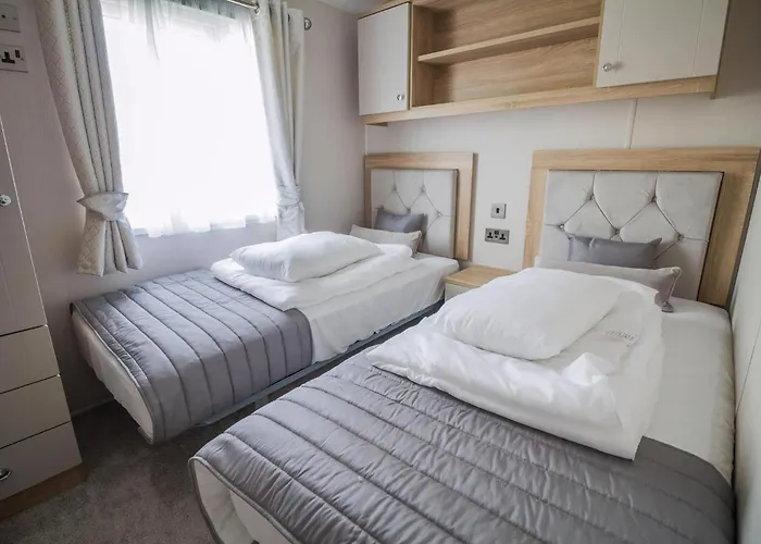 Stunning Caravan With Full Sea Views At Broadland Sands In Suffolk Ref 20236Bs