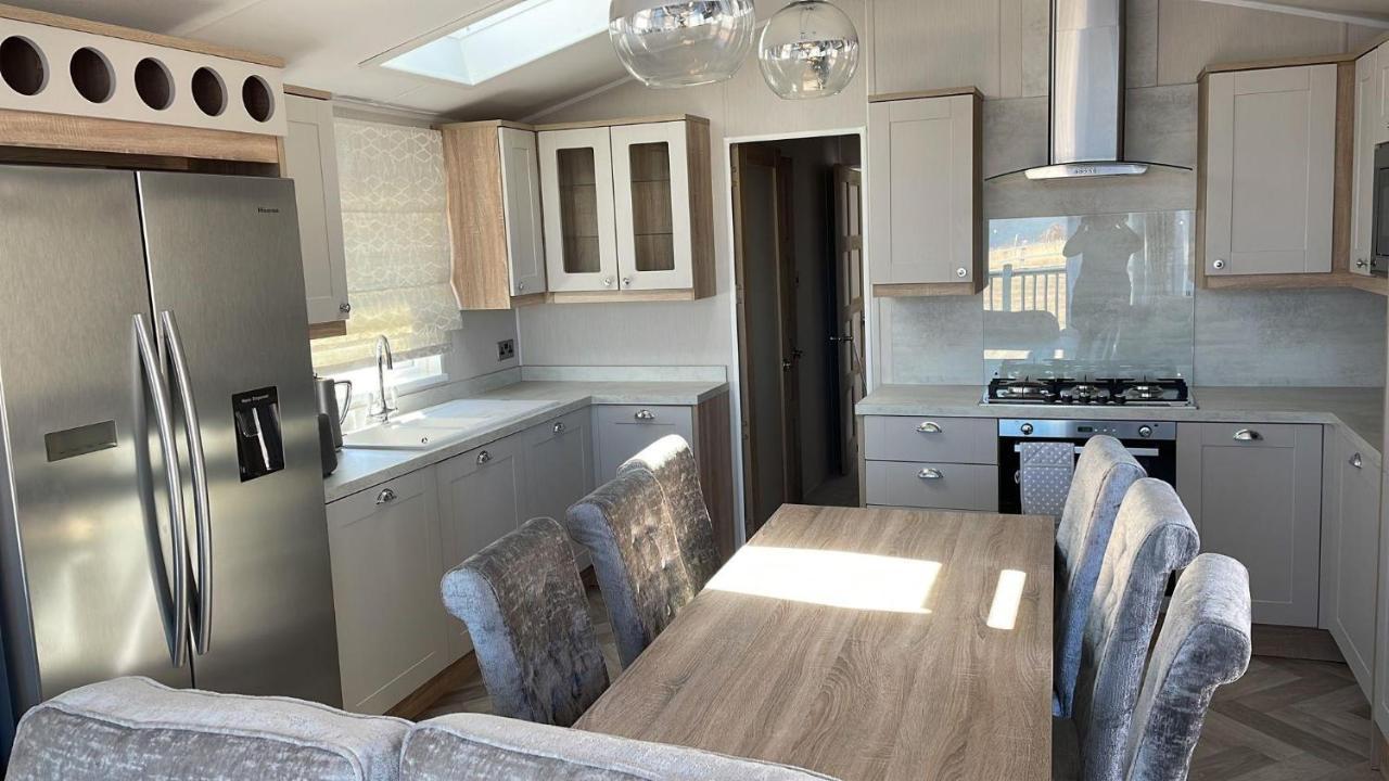 Campsite Stunning Caravan With Full Sea Views At Broadland Sands In Suffolk Ref 20236bs Hopton on Sea