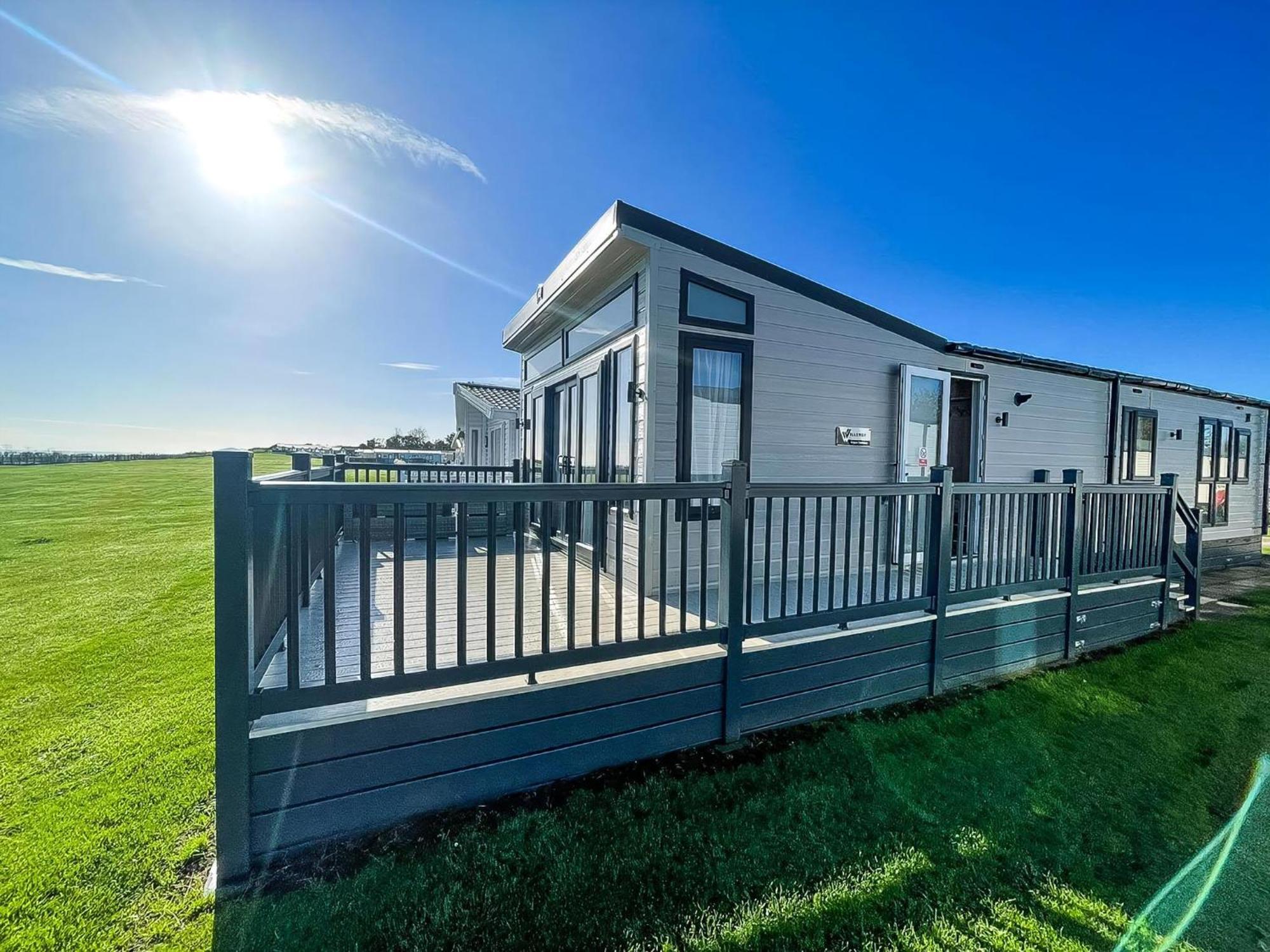 Stunning Caravan With Full Sea Views At Broadland Sands In Suffolk Ref 20236bs * Hopton on Sea